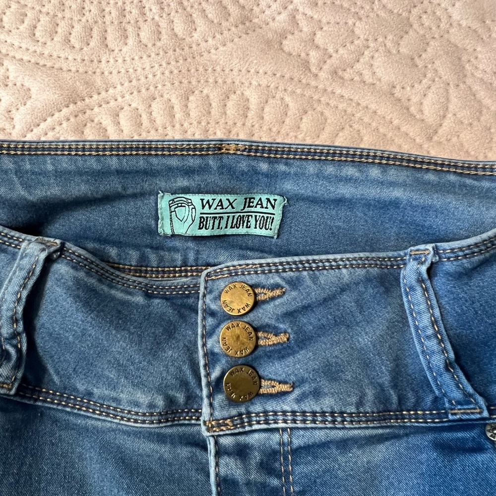 Jeans - Picture 2 of 6
